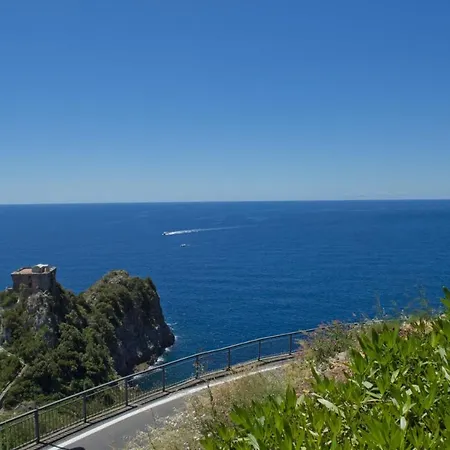Sleeps 4 Air Con Wifi Vakantiehuis Conca dei Marini