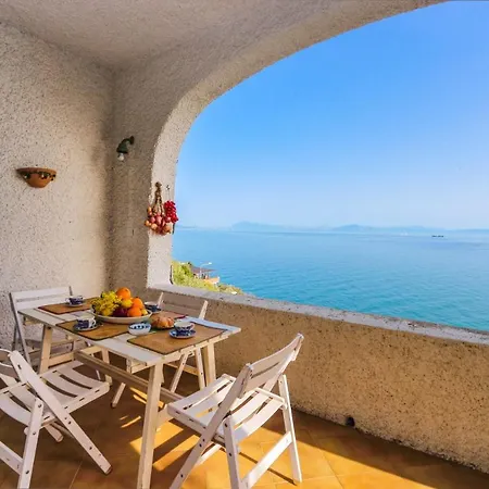 Sleeps 4 Air Con Wifi * Conca dei Marini